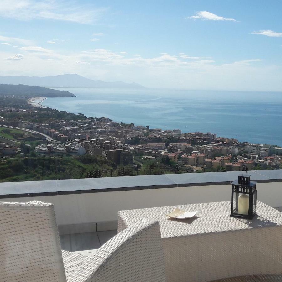 Villa Treglia B&B Formia Buitenkant foto
